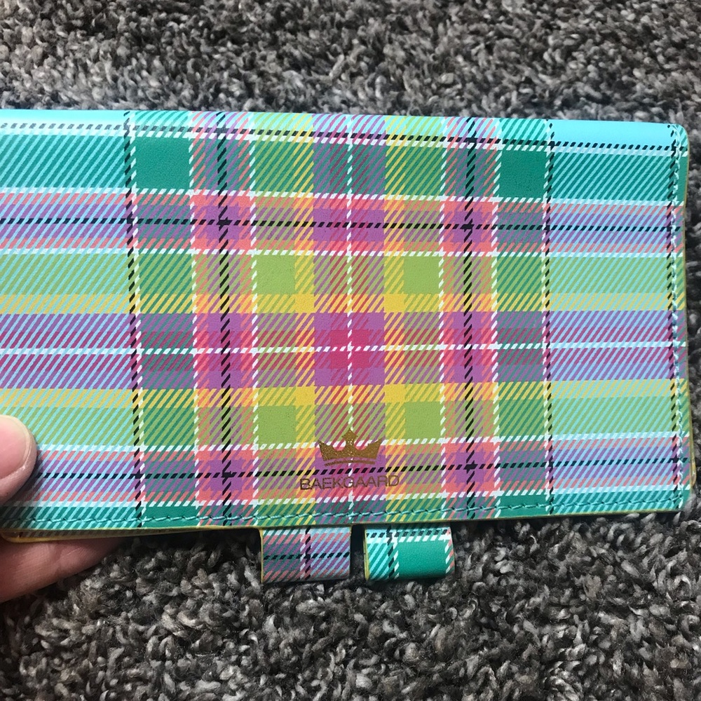 Baekgaard checkbook cover